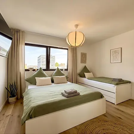 Apartamento Penthouse - 130qm - Private Parking