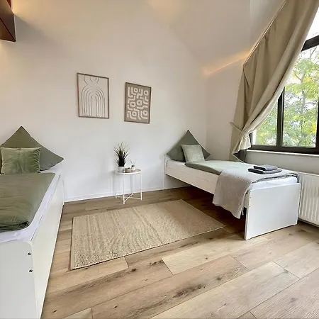 Apartamento Penthouse - 130qm - Private Parking *